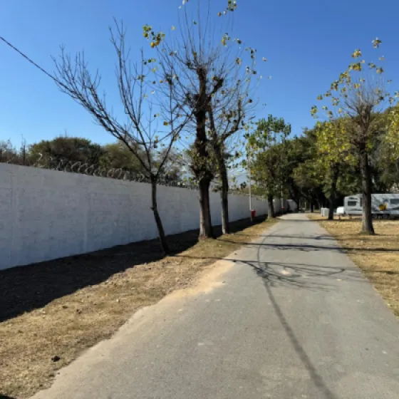 Construcción de Medianera y refacciones varias en Natatorio Carlos Xamena